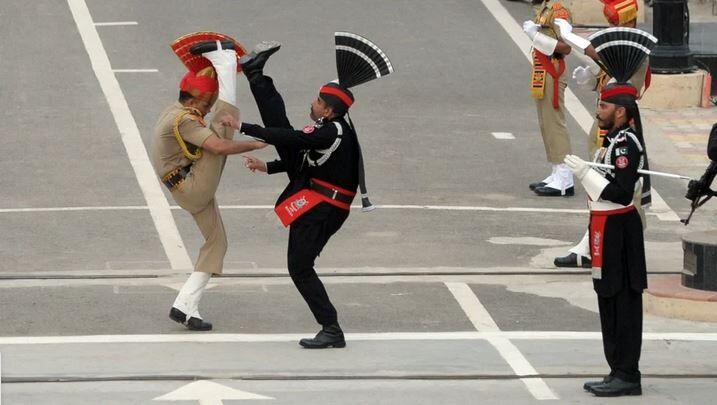 هند و پاکستان: تهدید به اخراج دیپلمات‌ها و لغو روادید پس از حمله به کشمیر