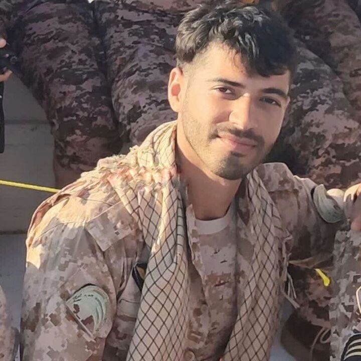 استوری موشن| گفت‌وگوی شهید رستمی‌نژاد با همرزمش دقایقی قبل از شهادت