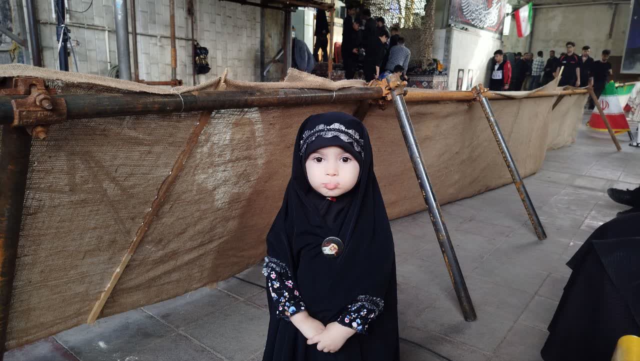 می‌بایست در برابر توطئه‌ها بیش از گذشته بصیرت داشته باشیم