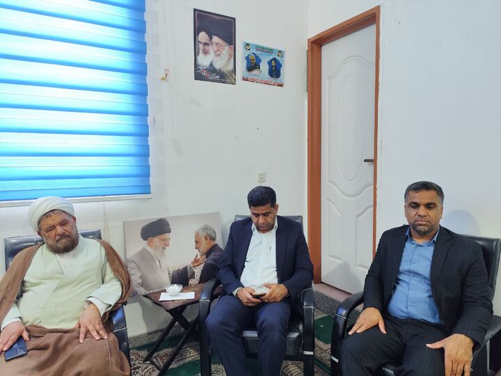 معرفی شخصیت امام رضا (ع) و حضرت معصومه (س) در اولویت برنامه های دهه کرامت باشد