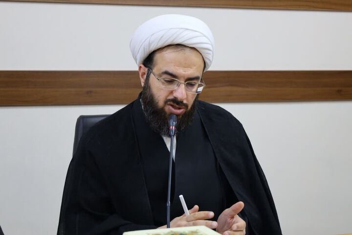 پاسداشت چهره‌های ماندگار ابزاری برای انتقال تجربیات و ارزش‌ها به نسل‌های آینده است