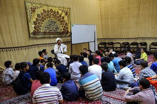 خطابه‌های کش‌دار، دل‌های خسته؛ جوان امروز مخاطب دیروز نیست