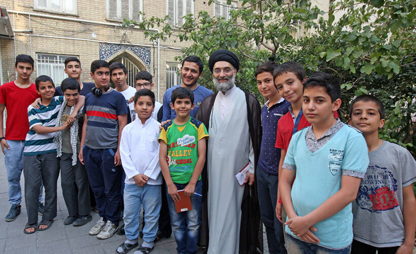 خطابههای کوتاه، مستند، دلنشین؛ نسخهای برای بازگشت نسل نو به مسجد