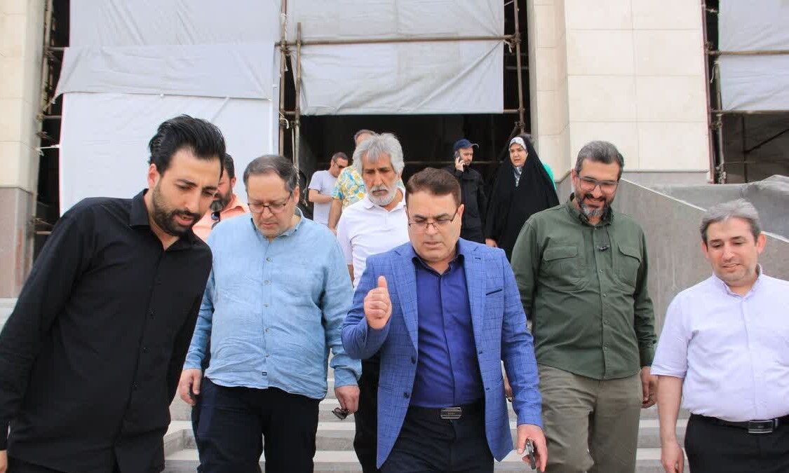 بازدید قائممقام و مدیران نمایشگاه بینالمللی کتاب از مصلی امام خمینی(ره)