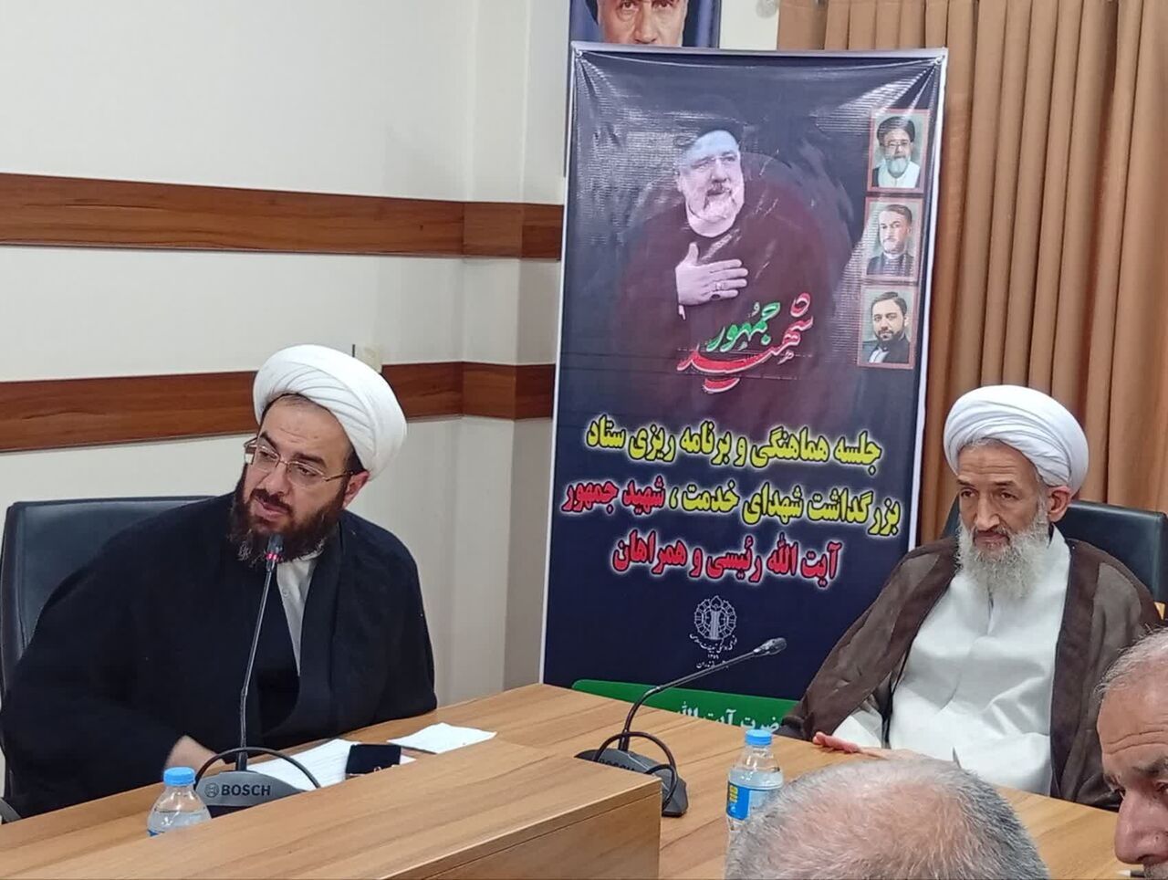 پاسداشت چهره‌های ماندگار ابزاری برای انتقال تجربیات و ارزش‌ها به نسل‌های آینده است