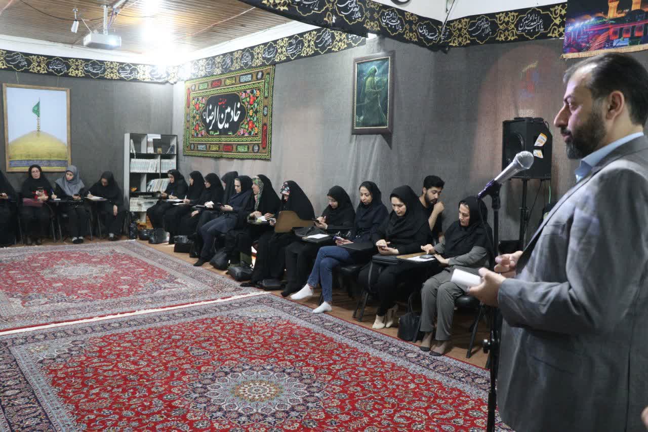 کاروان زیر سایه خورشید به دیدار خانواده شهدای اهل سنت میروند