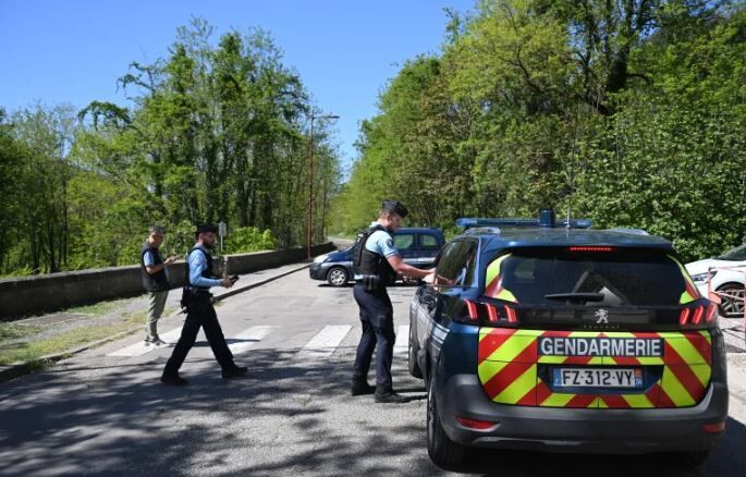 نخست وزیر فرانسه قتل نمازگزار مسلمان در مسجد را محکوم کرد