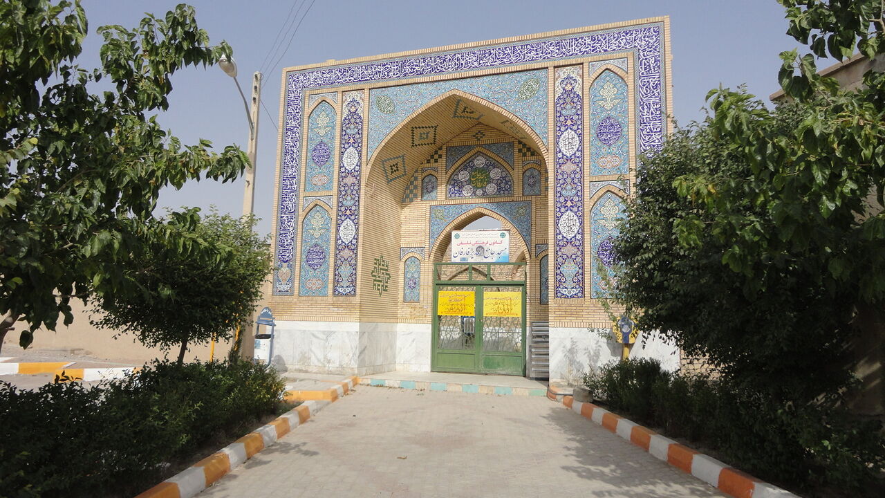 مساجد کانون پیوند هویت دینی و ملی در برابر چالشهای فرهنگی