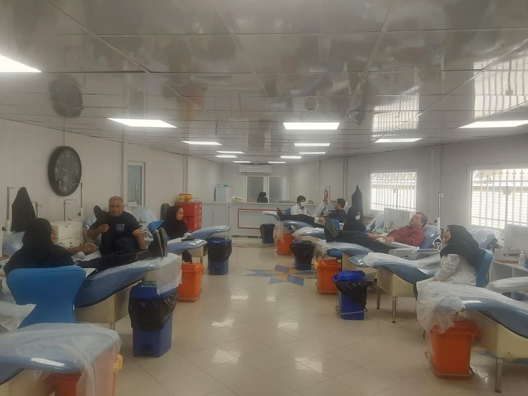 اهدا ۴۰۰ واحد خون توسط مردم استان مرکزی به مصدومان حادثه بندرعباس