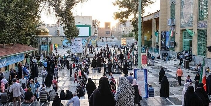 برنامه‌های دهه کرامت در آستان امامزادگان باغ فیض اعلام شد