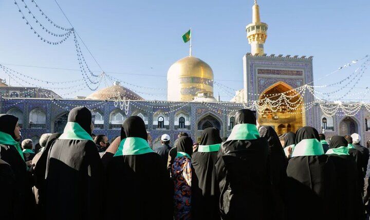 مادران و دختران کمیته امداد اصفهان عازم زیارت اهل کرم شدند