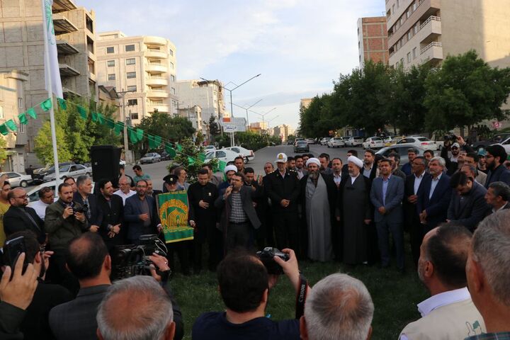 اهتزاز پرچم امام رضا به مناسبت آغاز دهه کرامت