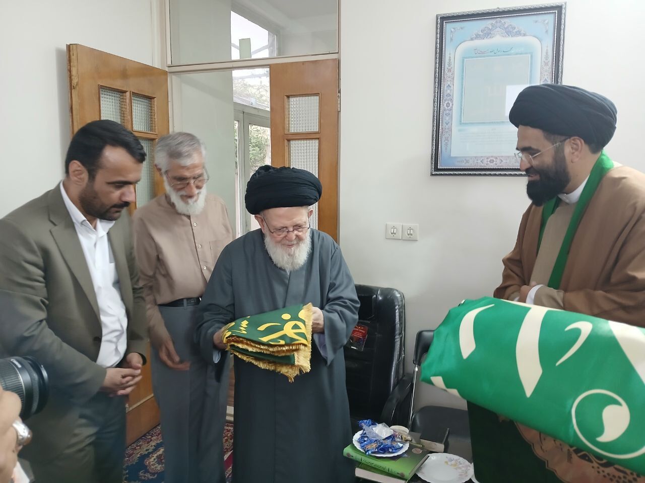 شمیم عطر حرم حضرت معصومه(س) در زنجان پیچید