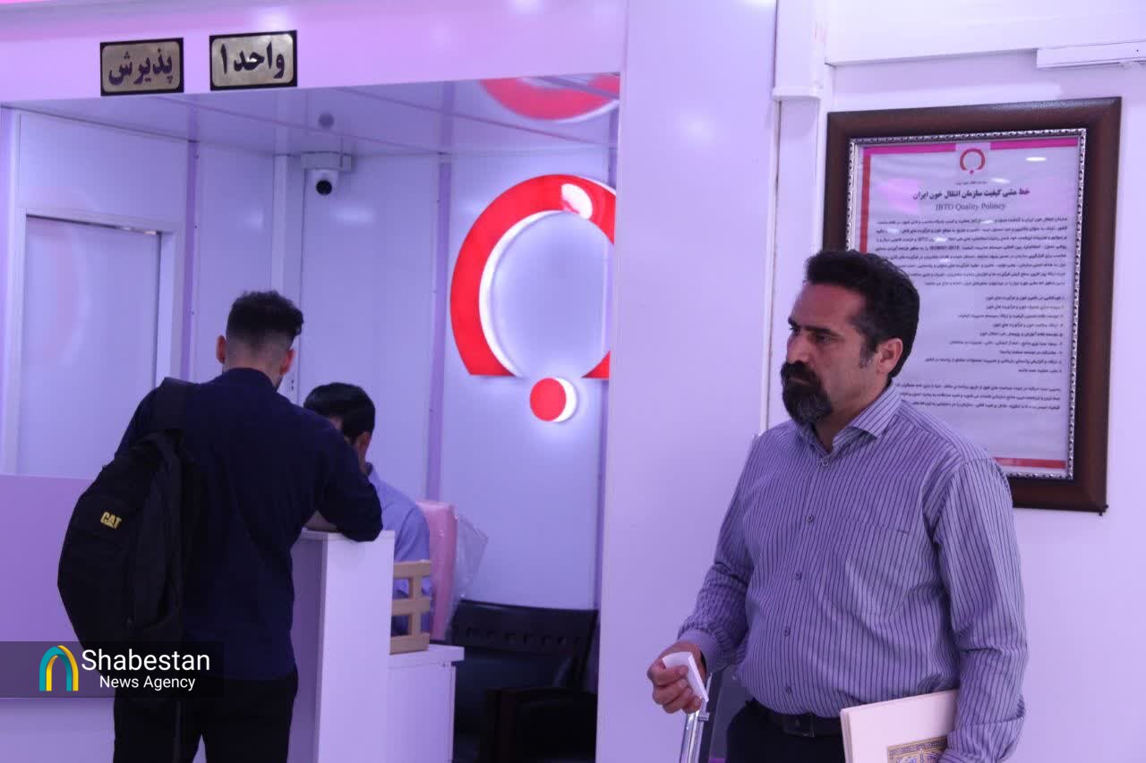 اهدای خون هنرمندان لرستانی به رگهای بندرعباس