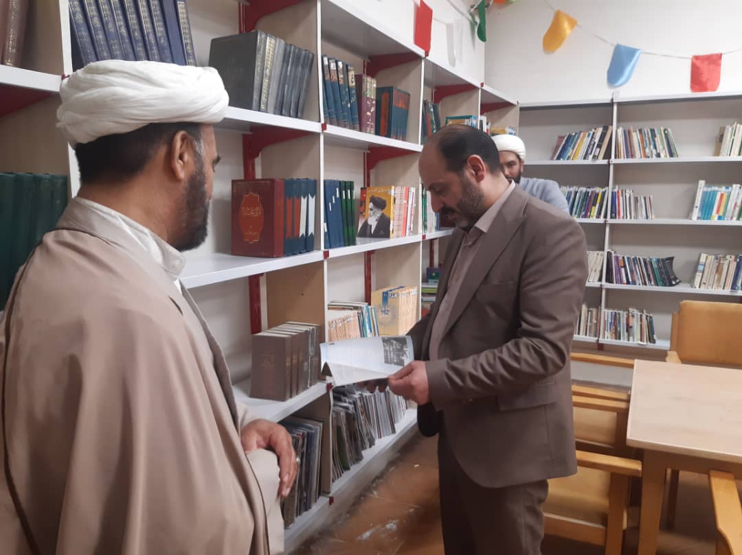 افتتاح کتابخانهای در محیط اصلاحی و کار درمانی حویق