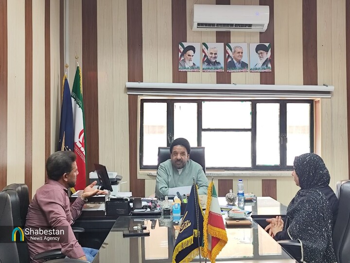 اقتصاد فرهنگ در جنوب کرمان پایه ریزی می شود/ دست سرمایه گذار را به گرمی می فشارم