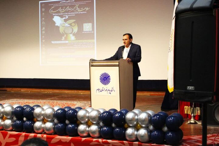 دانشگاهیان در رأس تصمیم‌گیری‌های استان قرار گیرند 