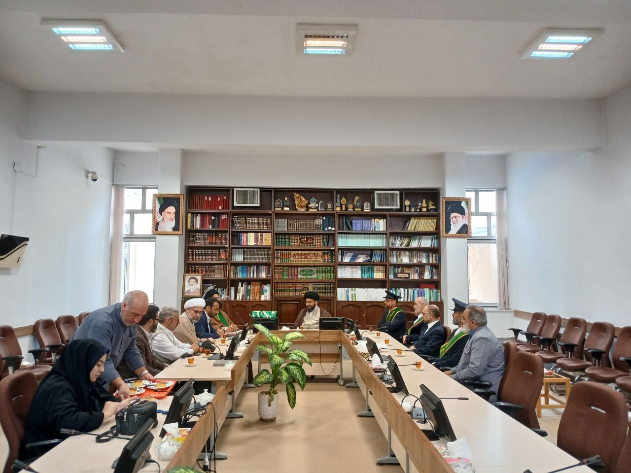 هویت ایرانی اسلامی دختران با اتصال به بانوی کرامت تقویت می‌شود 