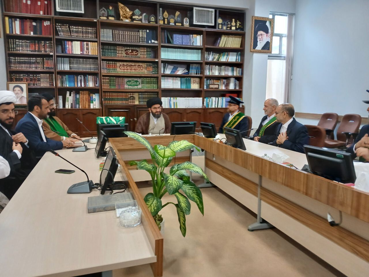 هویت ایرانی اسلامی دختران با اتصال به بانوی کرامت تقویت میشود