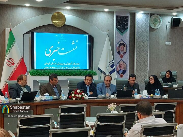 بازمانده از تعلیم، محصول کمبود فضای آموزشی کرمان و تراکم بالای دانشآموزان در یک کلاس بازمانده از تعلیم، محصول کمبود فضای آموزشی کرمان و تراکم بالای دانشآموزان در یک کلاس