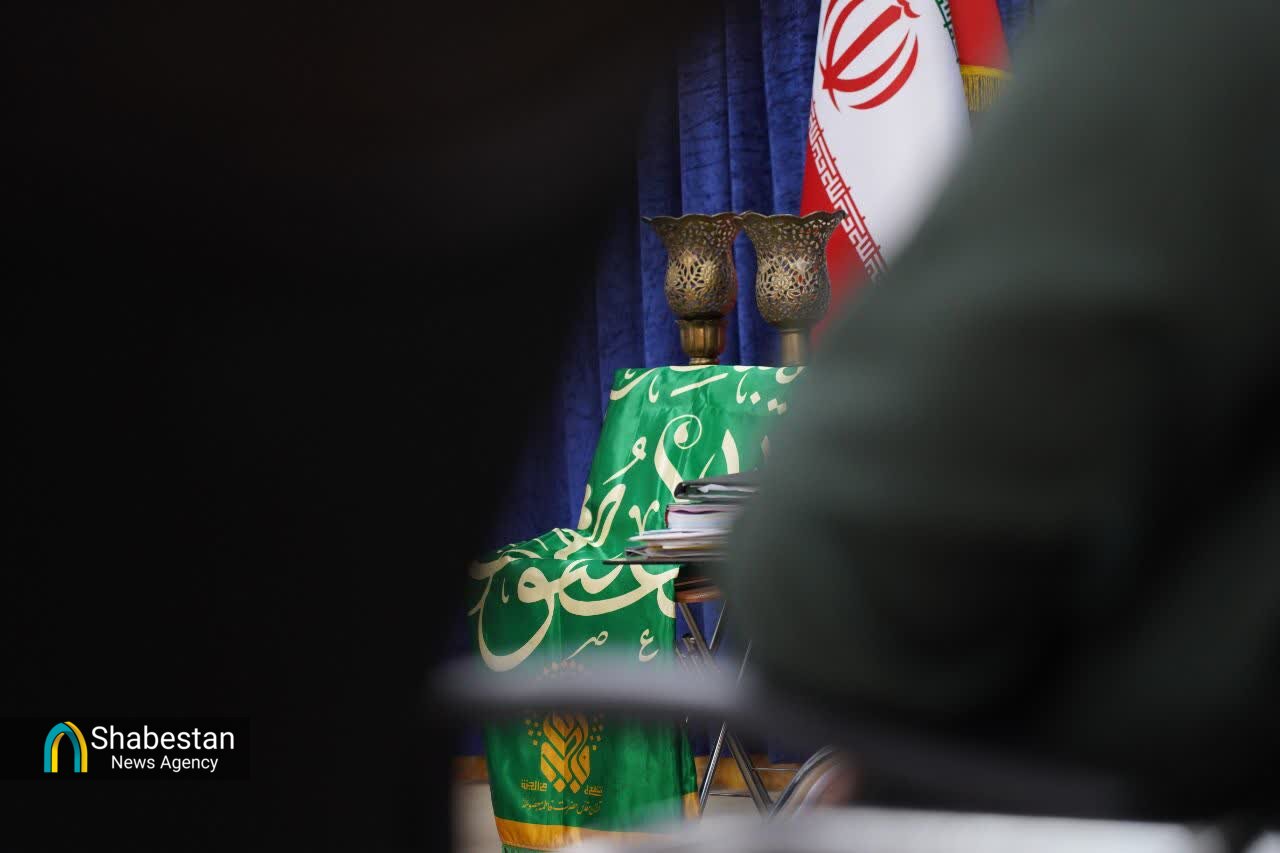 دیدار خادمان حرم حضرت معصومه با نمایندهولی فقیه در لرستان