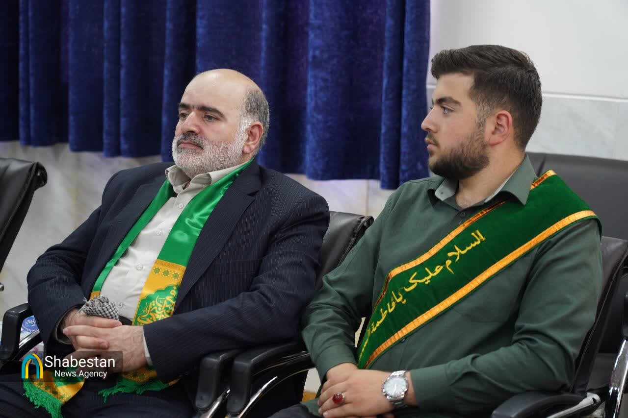 دیدار خادمان حرم حضرت معصومه با نمایندهولی فقیه در لرستان