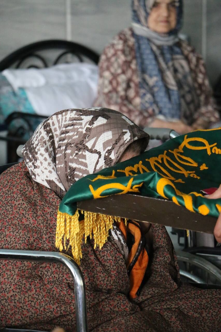 نجوای مادرانه زیر سایه خورشید