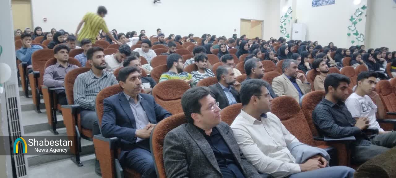 برنامه‌های شاخص ملی و بین‌المللی در تثبیت نام خلیج فارس می تواند اثرگذار باشد