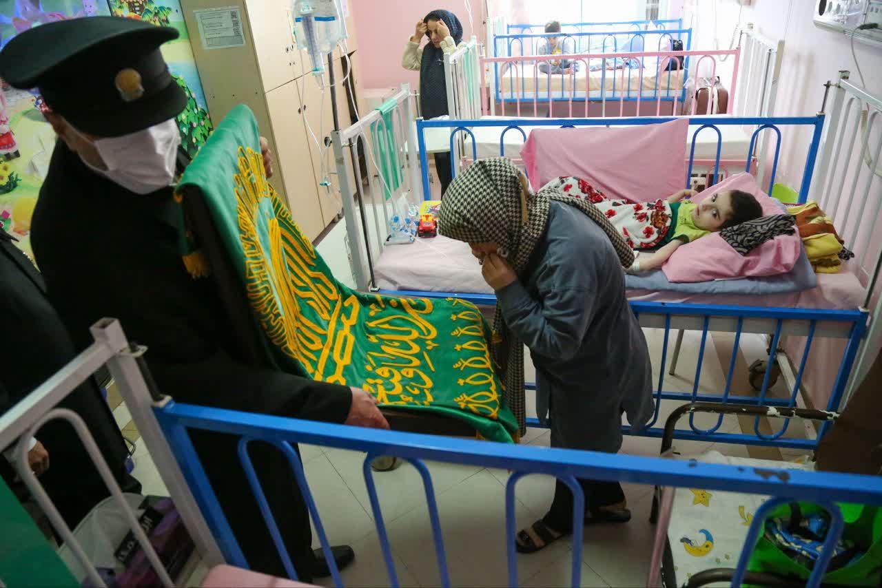 این همه توسل از نگاه مهربان آقا جانمان دور نمیماند