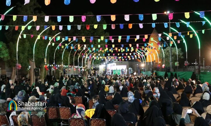 مراسم گرامیداشت دهه کرامت با حضور خادمان حرم حضرت معصومه در خرم‌آباد