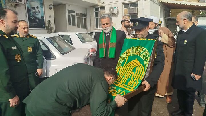 زیارت پرچم حرم رضوی در ناحیه مقاومت بسیج سپاه آستانه اشرفیه