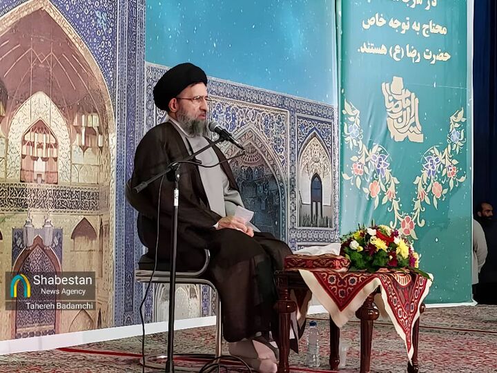 توصیه حجت‌الاسلام حسینی قمی به زمینه‌سازی سفر مشهد مقدس برای زیارت‌نرفته‌ها