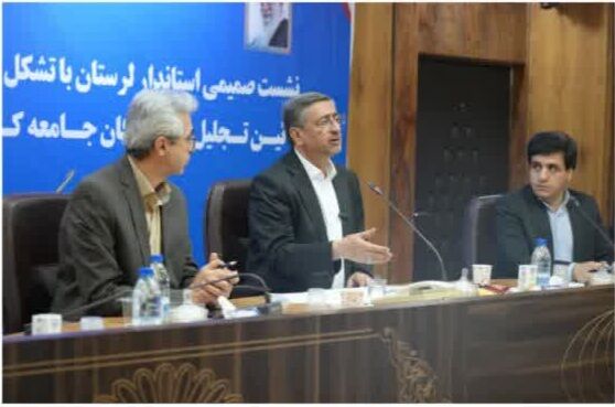 کارگران محور توسعه و پشتوانه پیشرفت استان‌ هستند