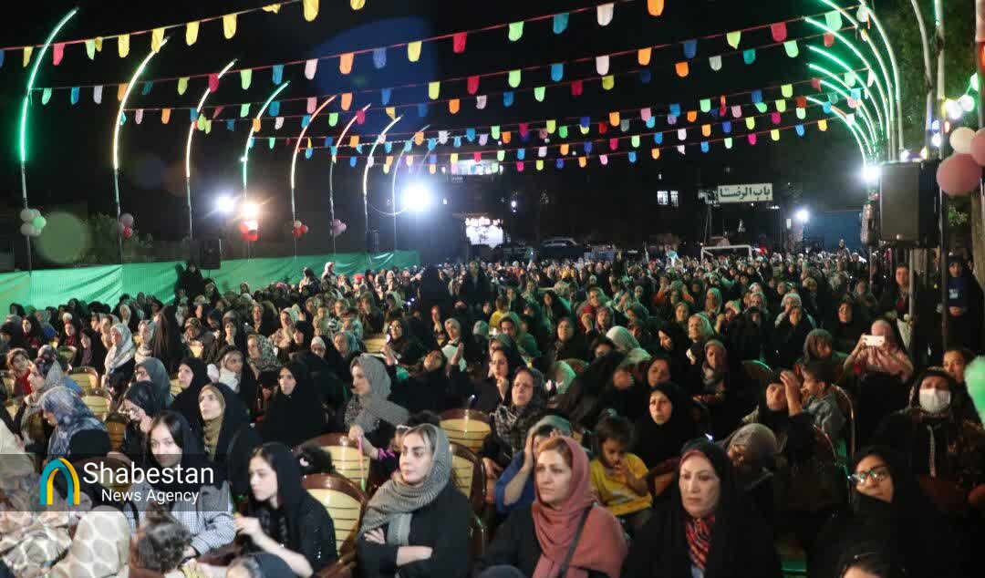 مراسم گرامیداشت دهه کرامت با حضور خادمان حرم حضرت معصومه در خرمآباد