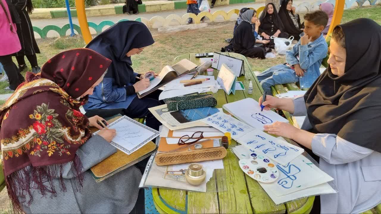  «شادیانه دهه کرامت» با حضور پرشور بانوان در آران و بیدگل برگزار شد