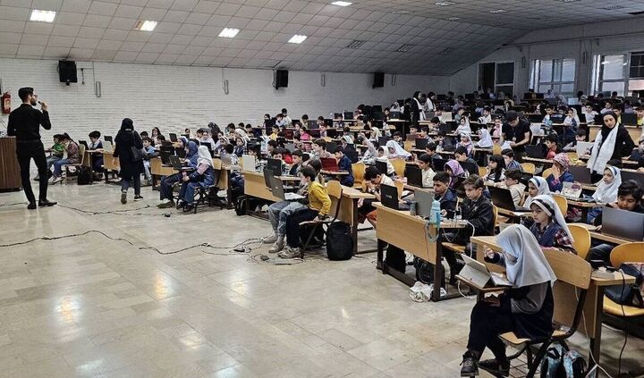 رقابت ۱۸۵۰ دانشآموز از سراسر کشور در رقابتهای رباتیک و برنامهنویسی رقابت ۱۸۵۰ دانشآموز از سراسر کشور در رقابتهای رباتیک و برنامهنویسی