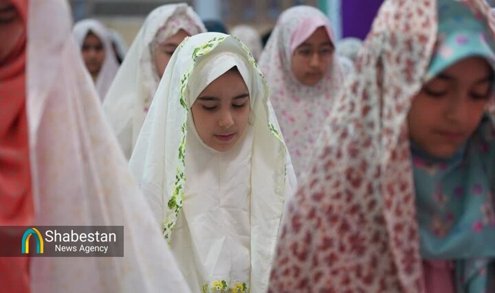 فرهنگ نماز در میان دانش‌آموزان نهادینه شود