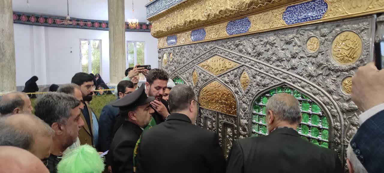 امامزاده یوسف بهشهر، زیر سایه خورشید