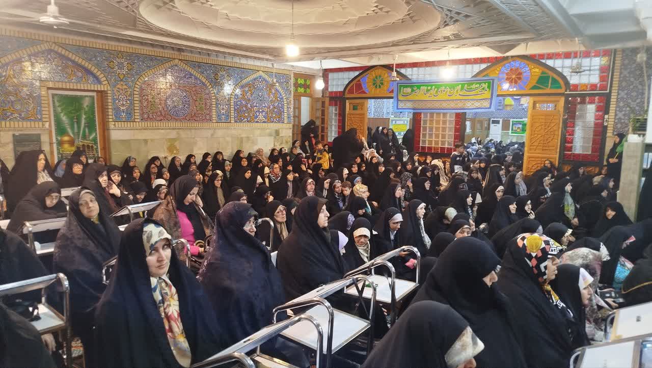 تضعیف نظام حرام است