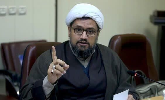 شهید مطهری باب انحصارگرایی فکری در علوم انسانی را بست