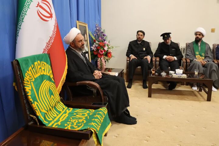 امام رضا(ع)، شفیع مؤمنان در سه موقف قیامت است