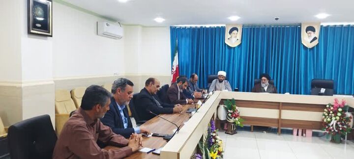 بیگانگی با قرآن، عامل انحراف جامعه است