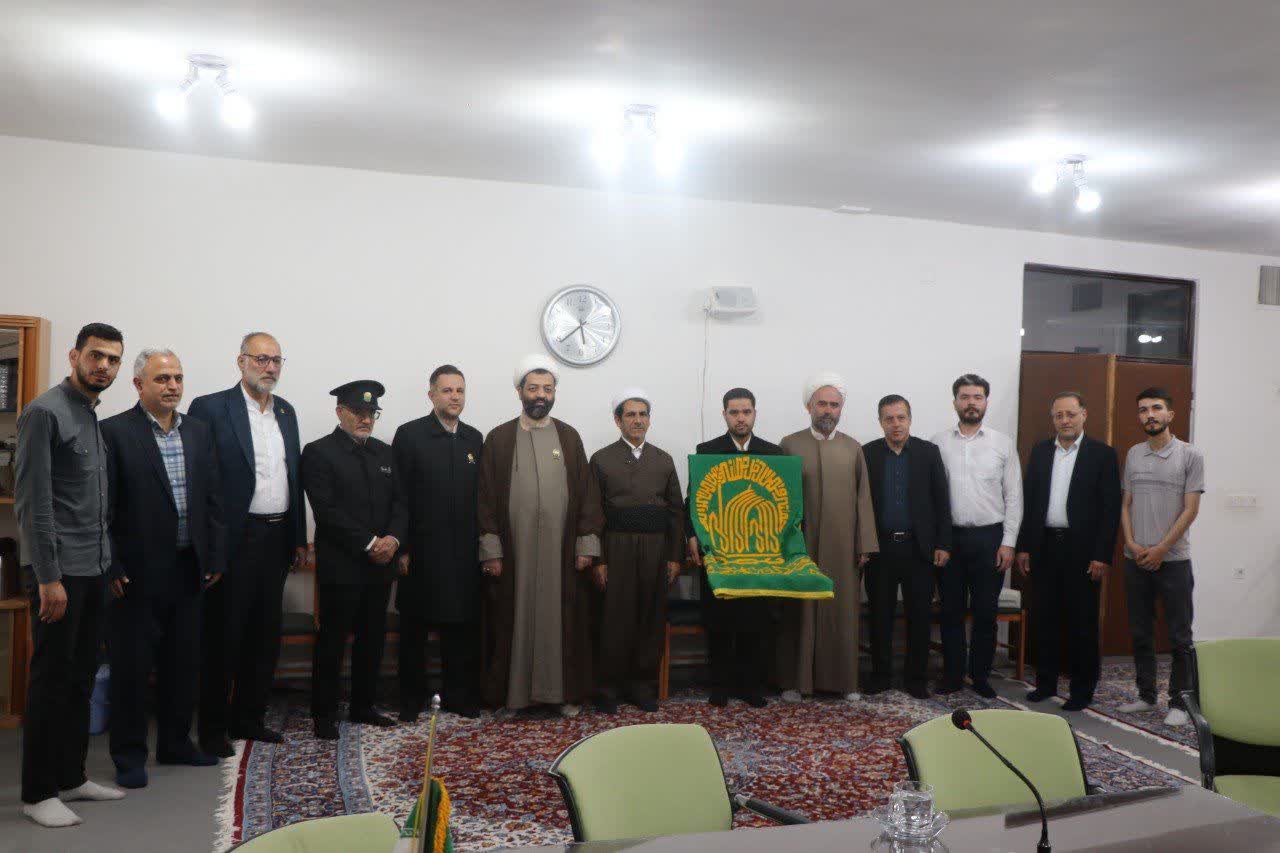 همه ما خادمان اهل بیت هستیم/ لزوم دوری از مسائل تفرقه افکنانه