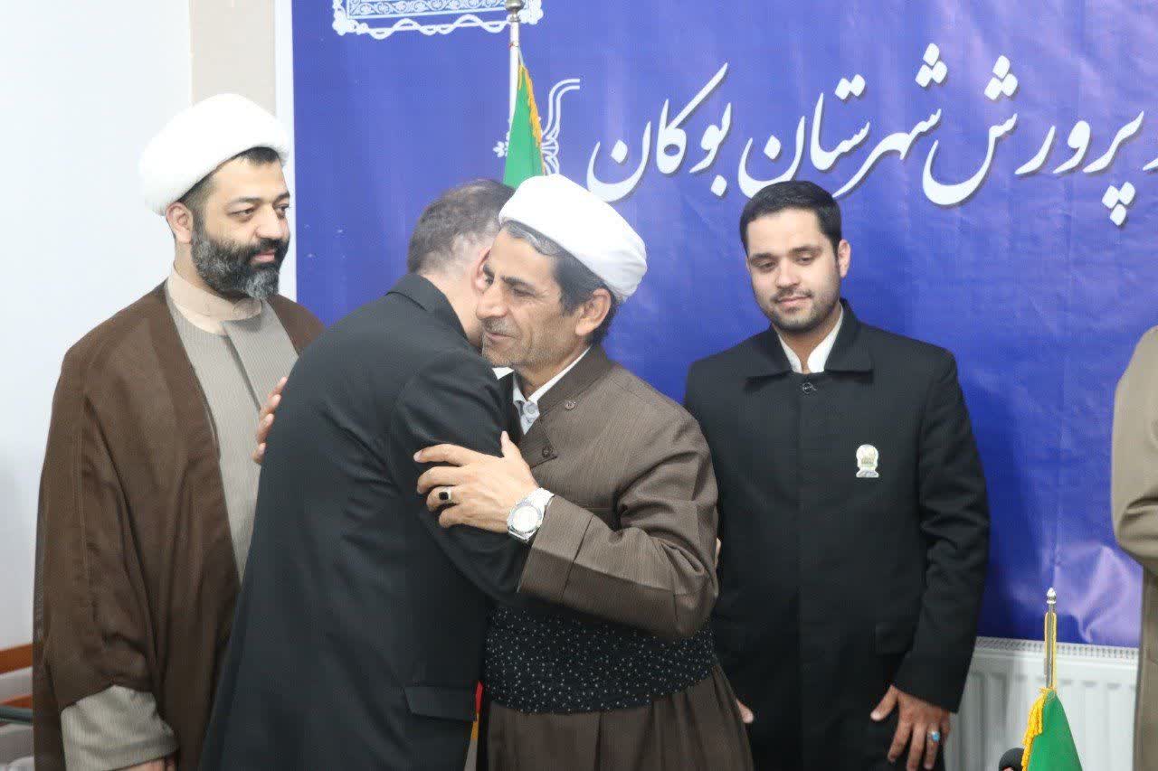 همه ما خادمان اهل بیت هستیم/ لزوم دوری از مسائل تفرقه افکنانه