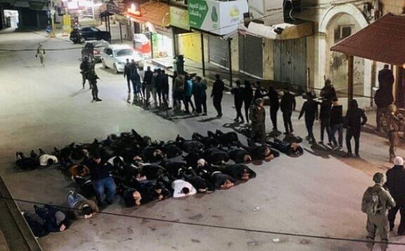 بازداشت ۲۹۰ فلسطینی ساکن کرانه باختری در ماه آوریل