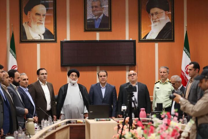 خدمت به مردم شهیدپرور ایوان، وظیفه‌ای الهی است