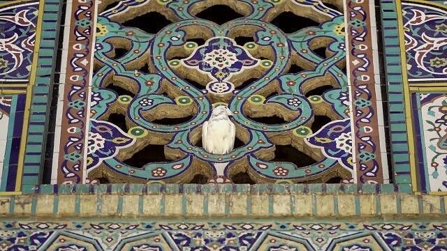 مستندی با موضوع شکل گیری معماری حرم شاهچراغ (ع) از شبکه مستند