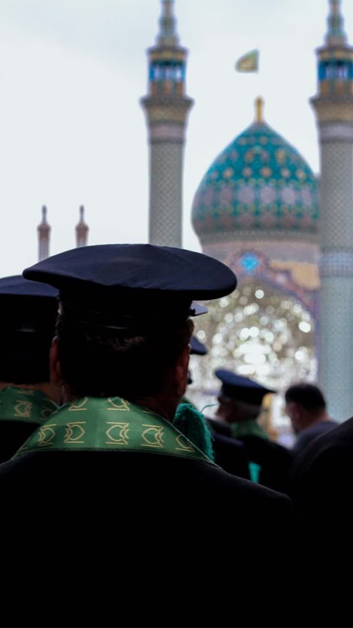 شمیم بهشت در کویر؛ غبارروبی و عطرافشانی ضریح حضرت محمدهلال بن علی(ع)