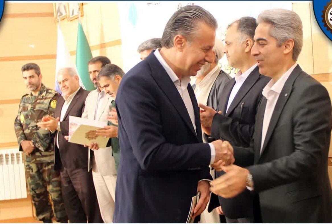 گرامیداشت روز معلم در سنندج با تأکید بر نقش دانشگاه در توسعه ملی