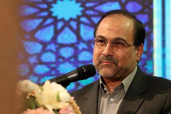 بحران‌های اخلاقی جهان را با بازتعریف کرامتِ رضوی درمان کنیم